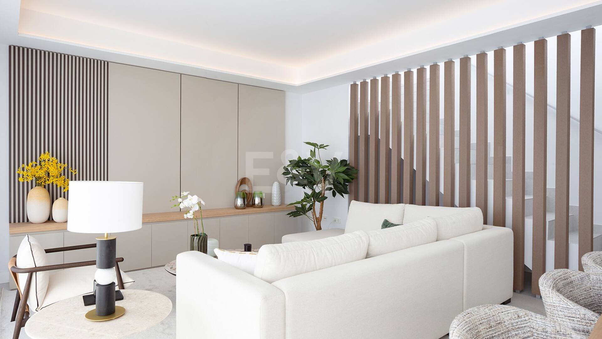 Wyjątkowy apartament na parterze z prywatnym ogrodem, basenem i dodatkowym poziomem – Santa Clara, Marbella