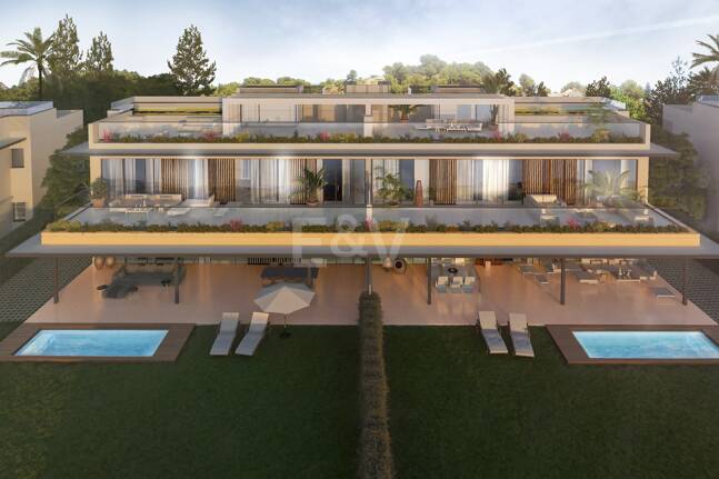 Exclusivo apartamento en planta baja con jardín privado, piscina y planta adicional – Santa Clara, Marbella