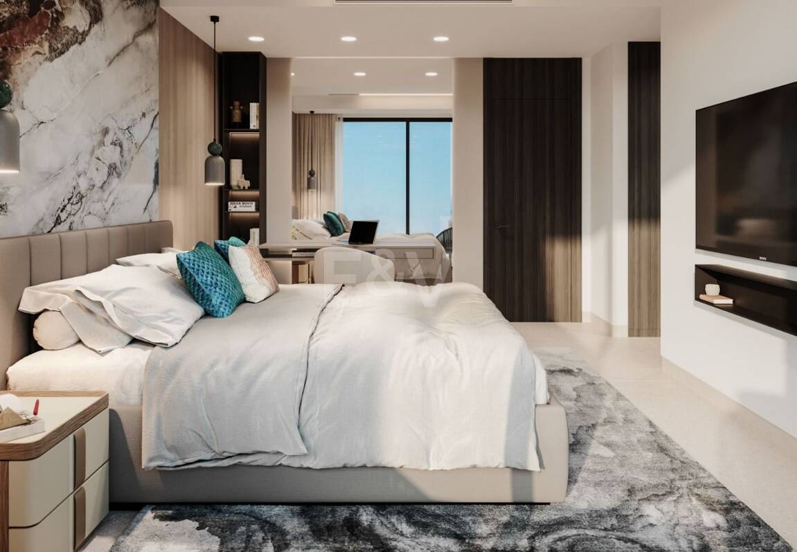 Elevated Contemporary Living With Panoramic Sea Views in Elviria Hills