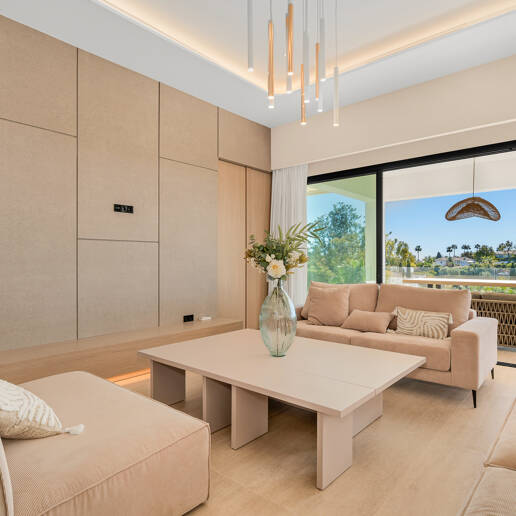 Sanctuaire architectural moderne : conception sur mesure avec vue sur la mer