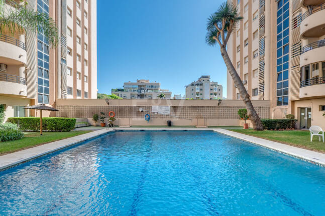 Zentrales Apartment mit Pool in Marbella