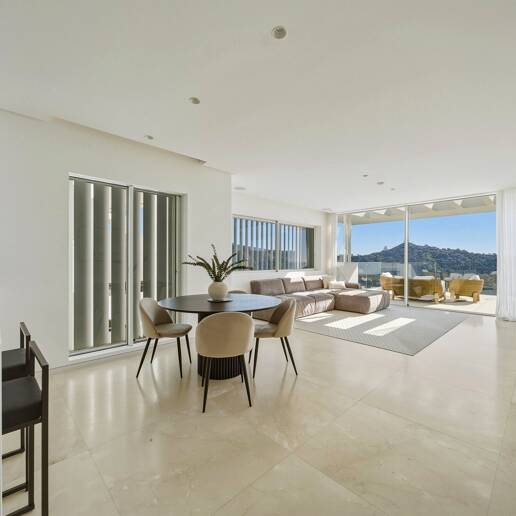 Exceptional Value Contemporary 3-Bedroom Apartment in Gated Palo Alto, Marbella