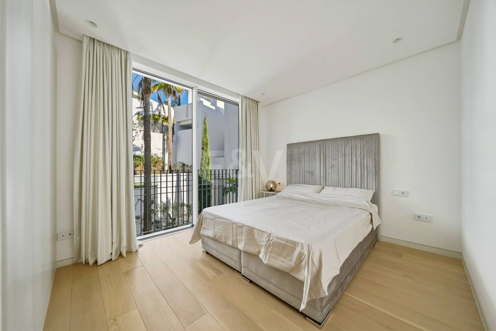 Rare Opportunity: Best-Priced 3-Bedroom Apartment in Palo Alto