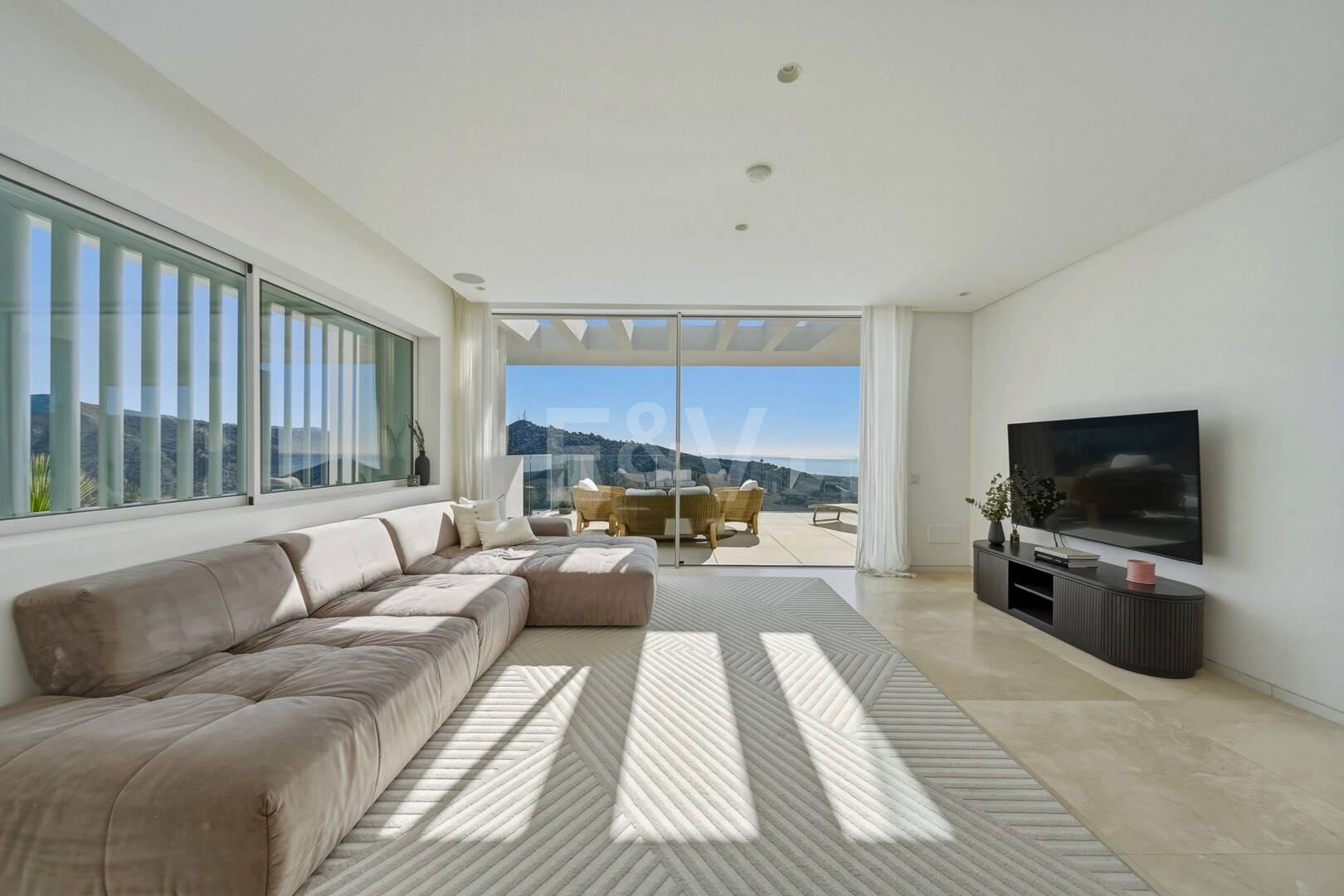 Rare Opportunity: Best-Priced 3-Bedroom Apartment in Palo Alto