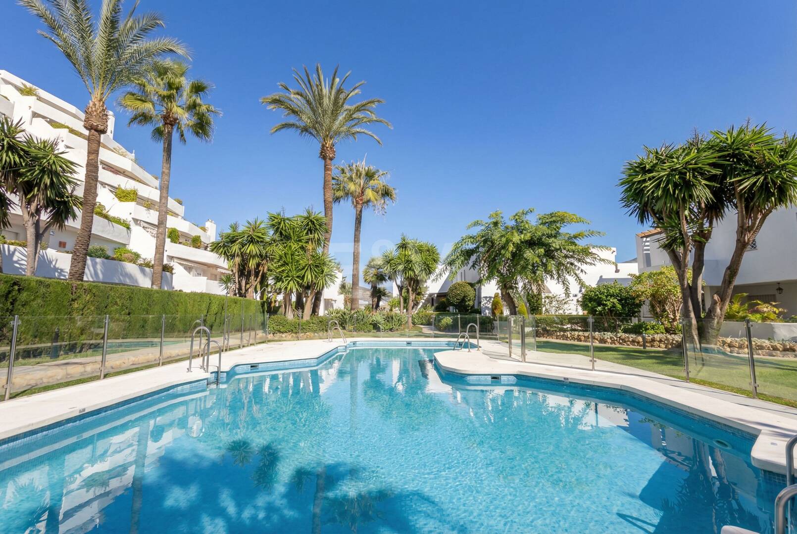 Lägenhet till salu i Nueva Andalucia, Marbella