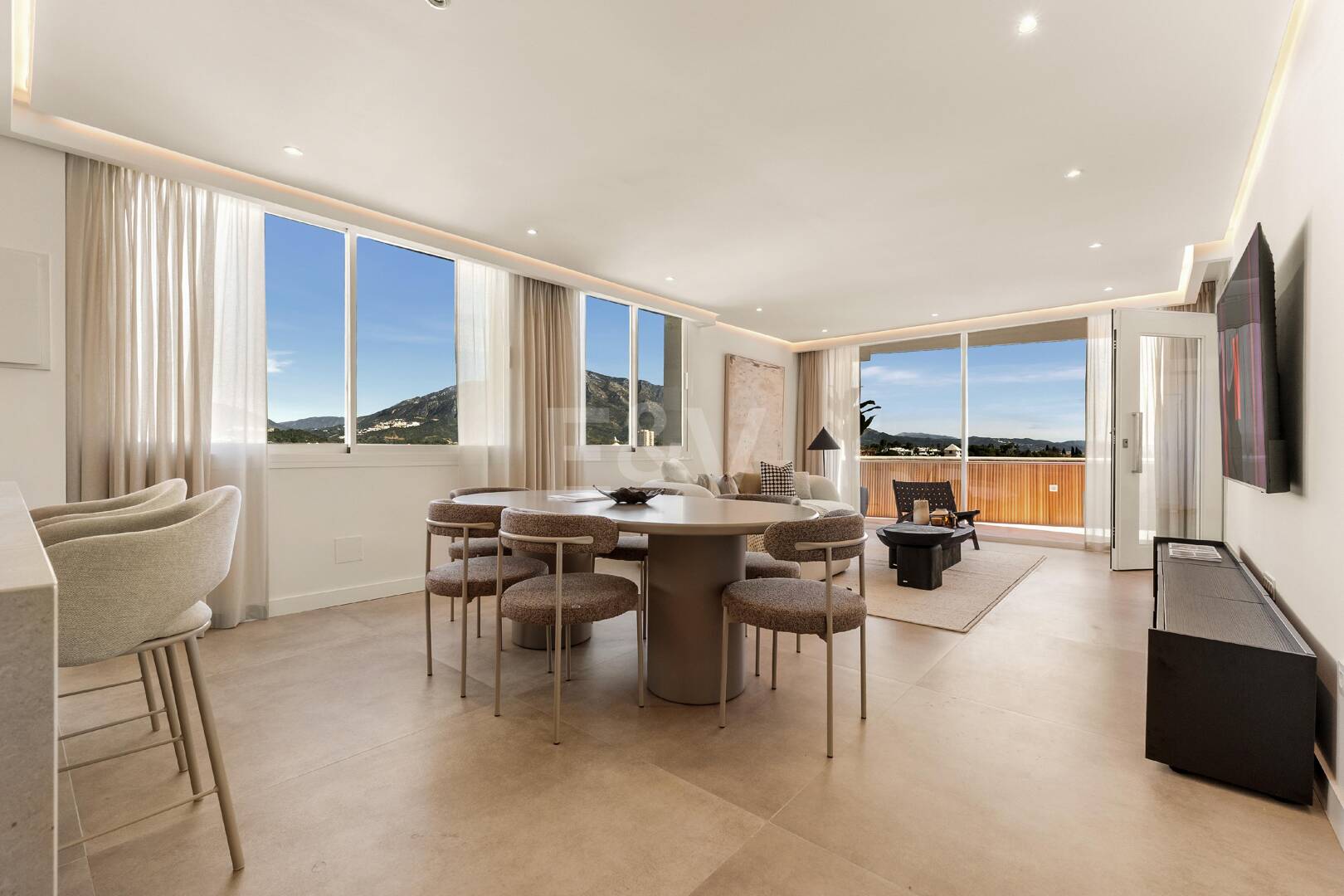 Wybitny Penthouse z zapierającym dech w piersiach Widok