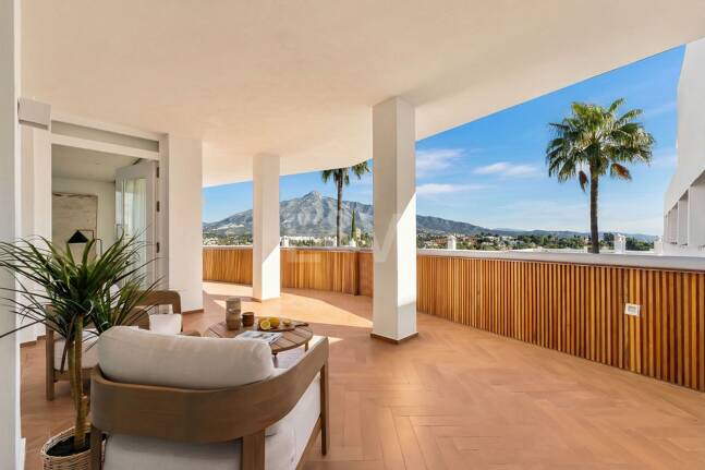 Lägenhet till salu i Nueva Andalucia, Marbella