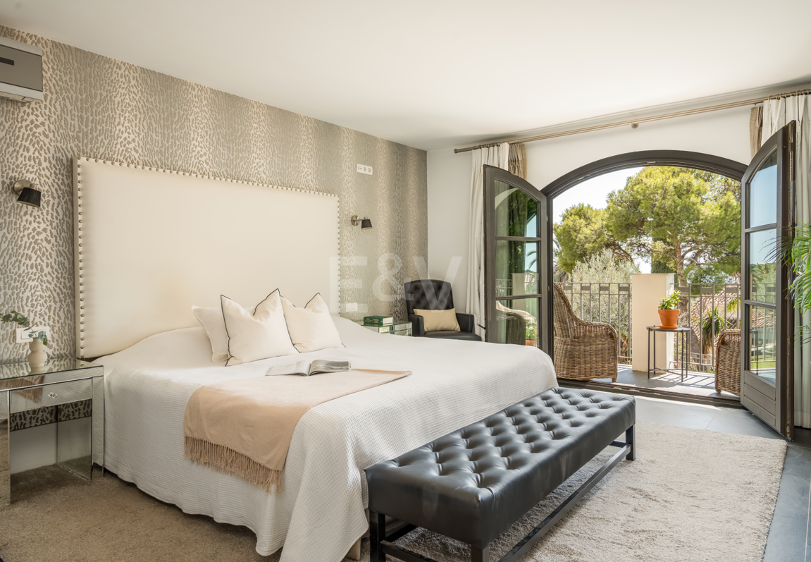 Andalusian Golf-Side Villa with Panoramic Sea Views