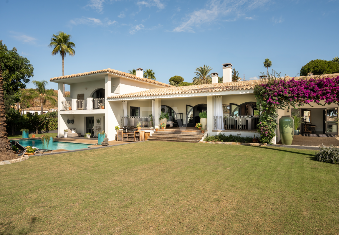 Andalusian Golf-Side Villa with Panoramic Sea Views