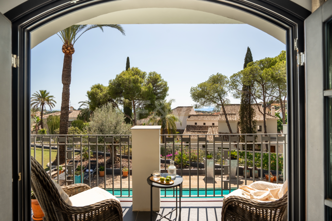 Andalusian Golf-Side Villa with Panoramic Sea Views