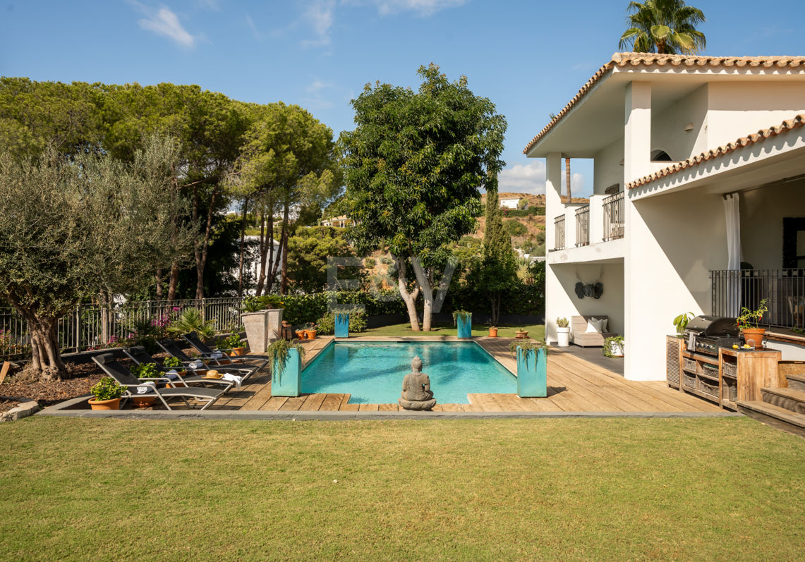 Villa andalouse authentique près du golf, vue sur mer