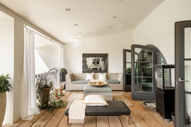 Andalusian Golf-Side Villa with Panoramic Sea Views