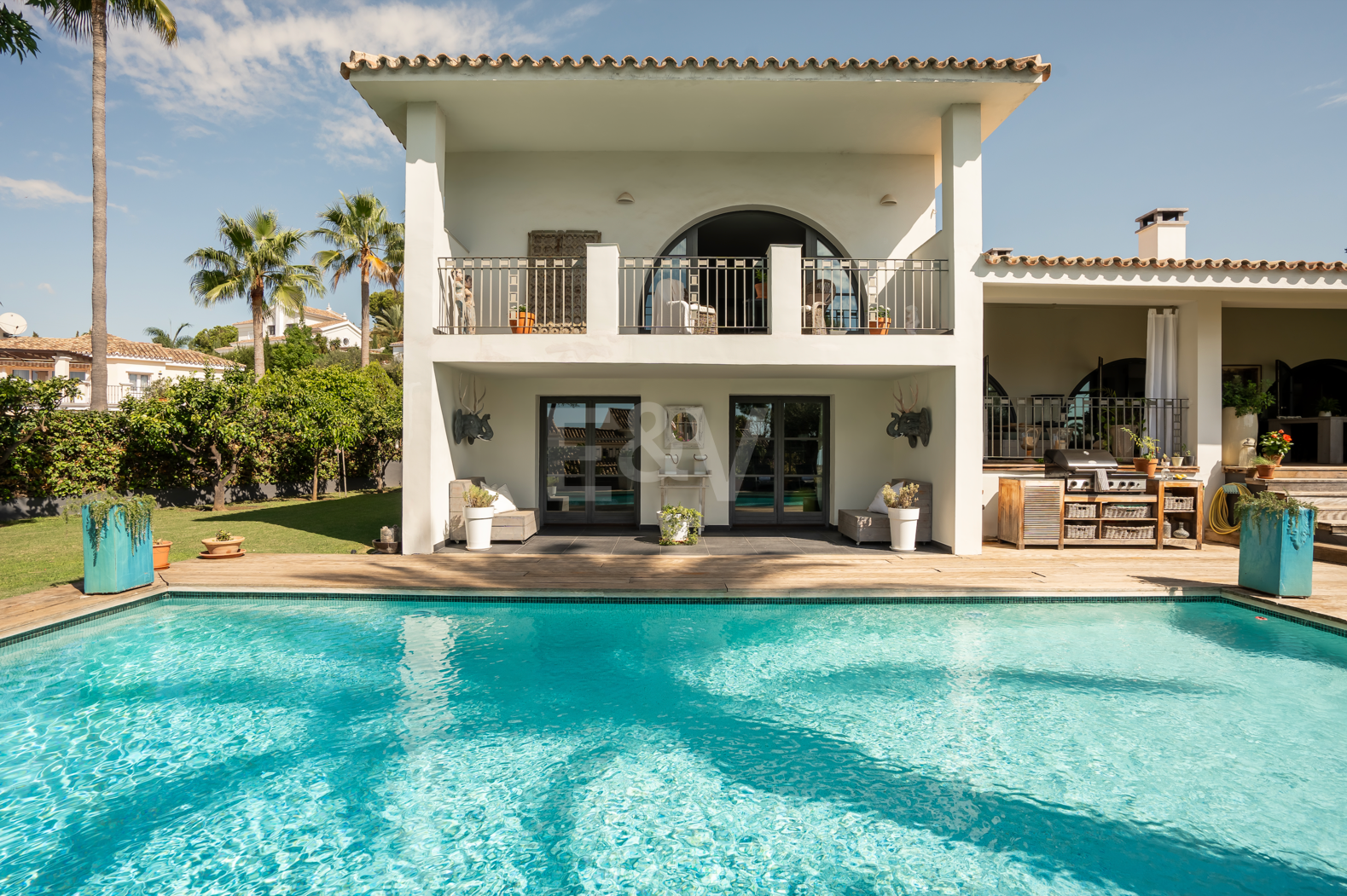 Andalusian Golf-Side Villa with Panoramic Sea Views