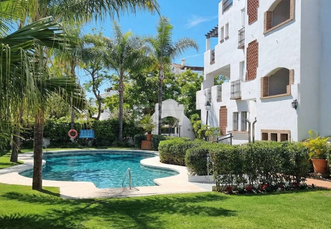 Vivir junto al Mar- El lujo de tenerlo todo a un paso: Piso Contemporáneo de dos dormitorios en Larga Temporada en Urbanización Boutique en San Pedro Playa