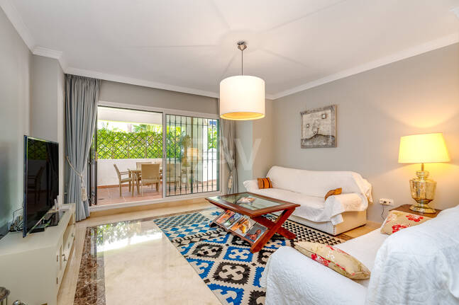 Vivir junto al Mar- El lujo de tenerlo todo a un paso: Piso Contemporáneo de dos dormitorios en Larga Temporada en Urbanización Boutique en San Pedro Playa