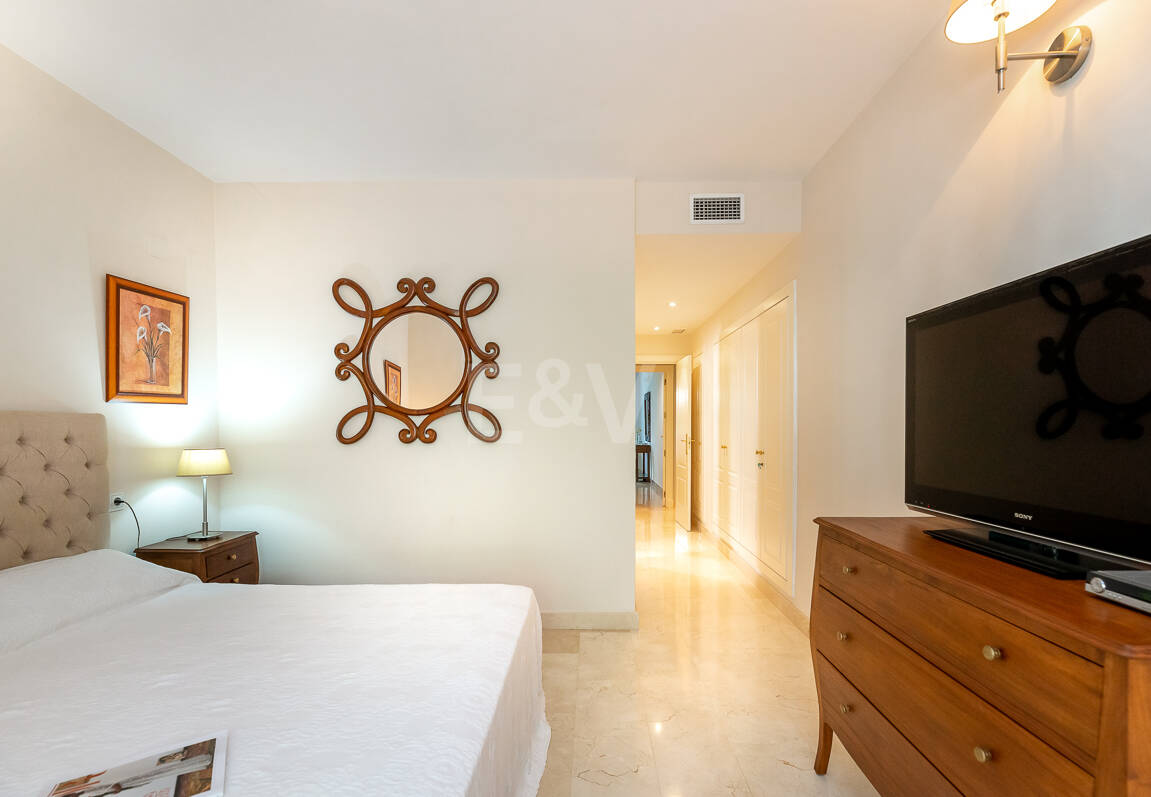 Vivir junto al Mar- El lujo de tenerlo todo a un paso: Piso Contemporáneo de dos dormitorios en Larga Temporada en Urbanización Boutique en San Pedro Playa