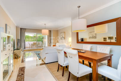 Vivir junto al Mar- El lujo de tenerlo todo a un paso: Piso Contemporáneo de dos dormitorios en Larga Temporada en Urbanización Boutique en San Pedro Playa