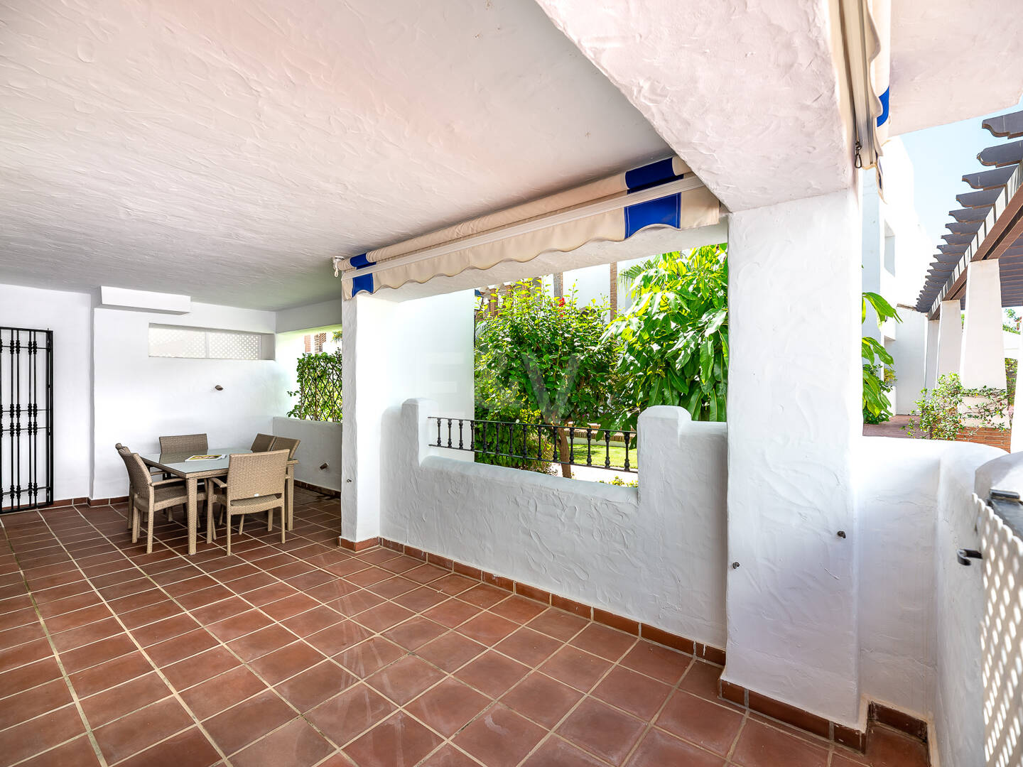 Living by the Sea—“Walking Distance” lifestyle. Contemporary 2-bedroom apartment for long-term rental in a boutique development in San Pedro Beach