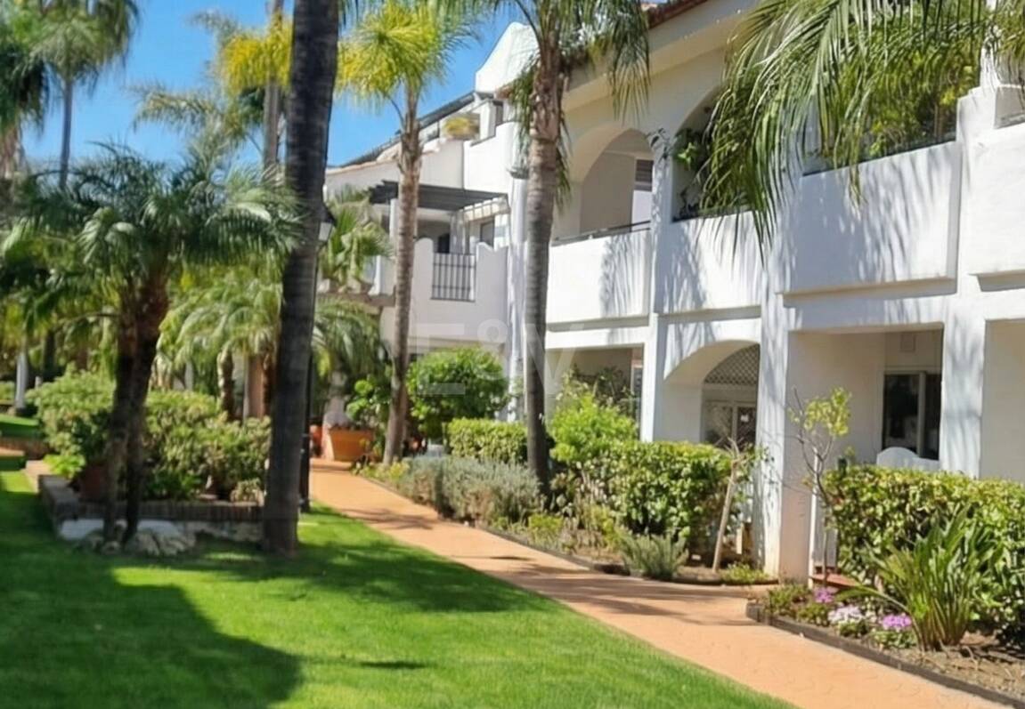 Living by the Sea—“Walking Distance” lifestyle. Contemporary 2-bedroom apartment for long-term rental in a boutique development in San Pedro Beach
