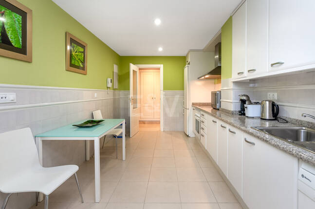 Vivir junto al Mar- El lujo de tenerlo todo a un paso: Piso Contemporáneo de dos dormitorios en Larga Temporada en Urbanización Boutique en San Pedro Playa