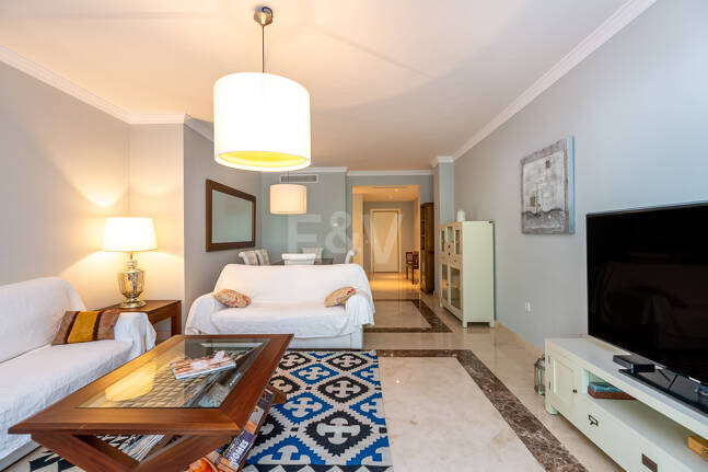 Vivir junto al Mar- El lujo de tenerlo todo a un paso: Piso Contemporáneo de dos dormitorios en Larga Temporada en Urbanización Boutique en San Pedro Playa