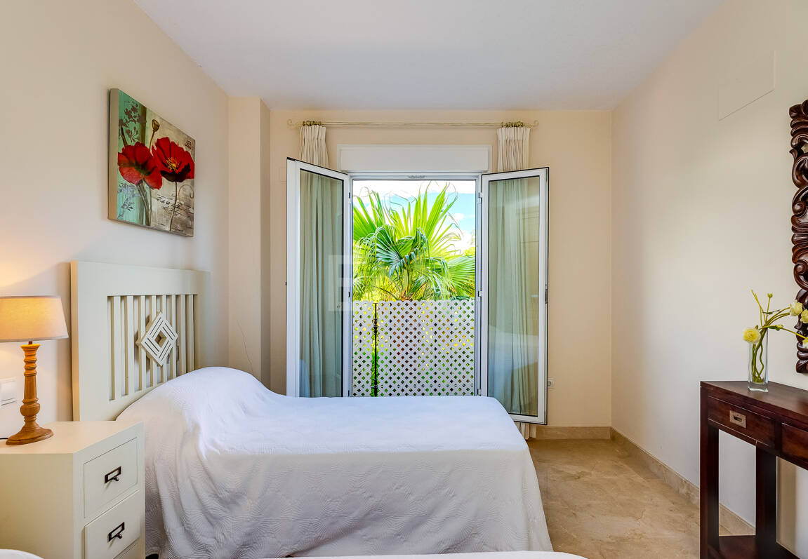 Vivir junto al Mar- El lujo de tenerlo todo a un paso: Piso Contemporáneo de dos dormitorios en Larga Temporada en Urbanización Boutique en San Pedro Playa