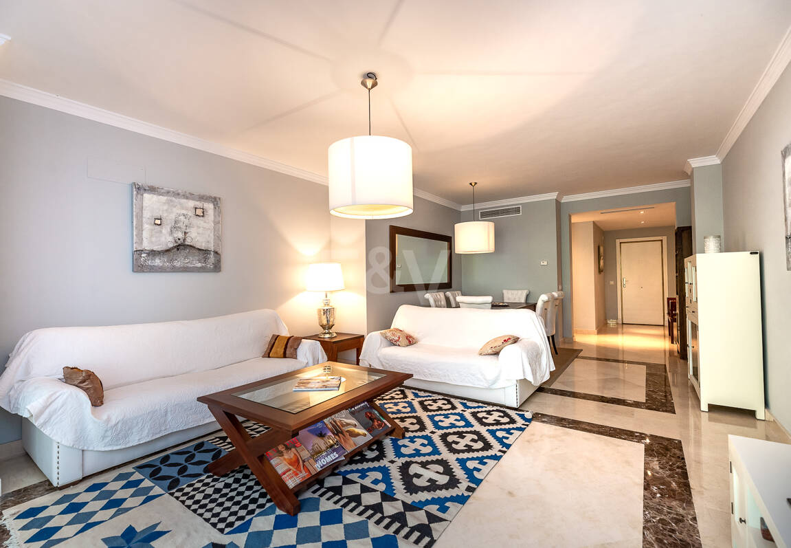 Vivir junto al Mar- El lujo de tenerlo todo a un paso: Piso Contemporáneo de dos dormitorios en Larga Temporada en Urbanización Boutique en San Pedro Playa