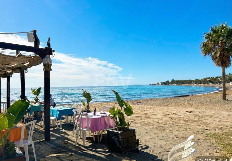 Vivir junto al Mar- El lujo de tenerlo todo a un paso: Piso Contemporáneo de dos dormitorios en Larga Temporada en Urbanización Boutique en San Pedro Playa