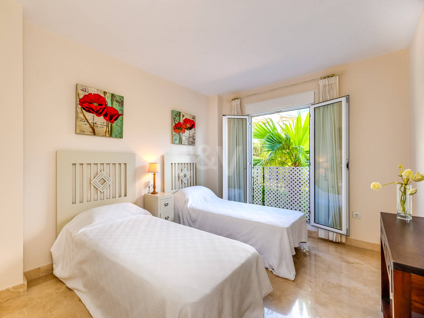 Vivir junto al Mar- El lujo de tenerlo todo a un paso: Piso Contemporáneo de dos dormitorios en Larga Temporada en Urbanización Boutique en San Pedro Playa