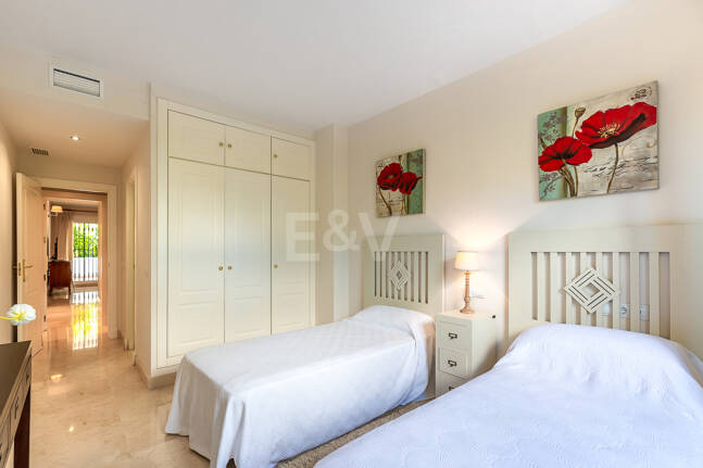 Vivir junto al Mar- El lujo de tenerlo todo a un paso: Piso Contemporáneo de dos dormitorios en Larga Temporada en Urbanización Boutique en San Pedro Playa