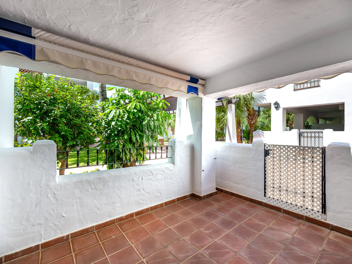 Living by the Sea—“Walking Distance” lifestyle. Contemporary 2-bedroom apartment for long-term rental in a boutique development in San Pedro Beach