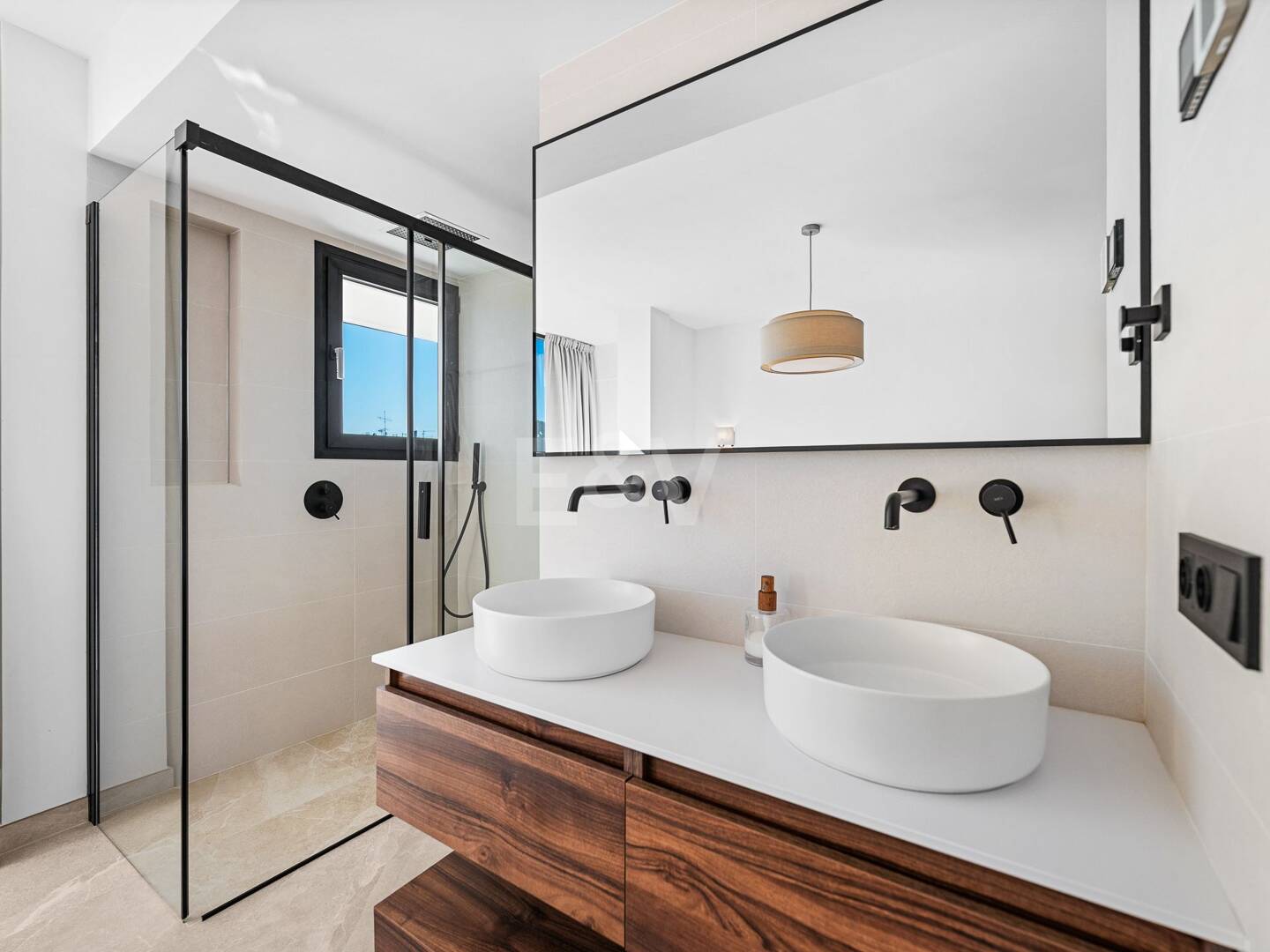 Skandinavisches Designer-Penthouse, urbanes Leben direkt am Meer