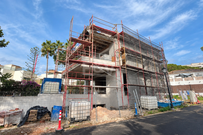 Villa Under Construction · 400 m från stranden · Marbella Öst