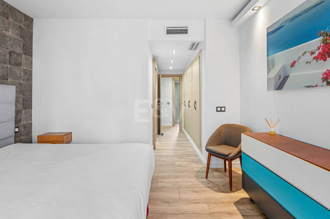 Apartamento con jardín en ubicación privilegiada en Nueva Andalucía con gran potencial de alquiler