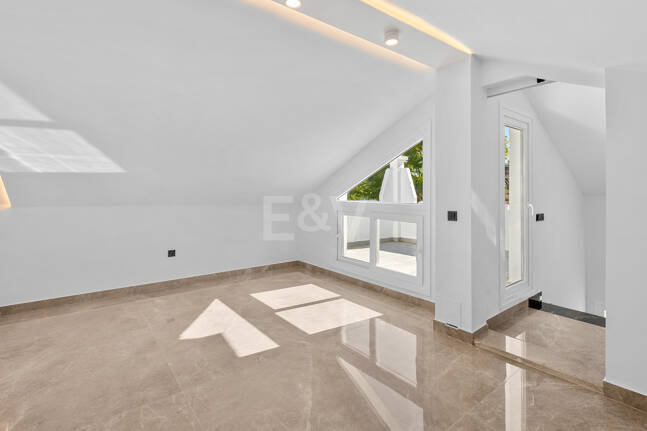 Maison de famille élégante conçue pour la vie moderne Costa del Sol