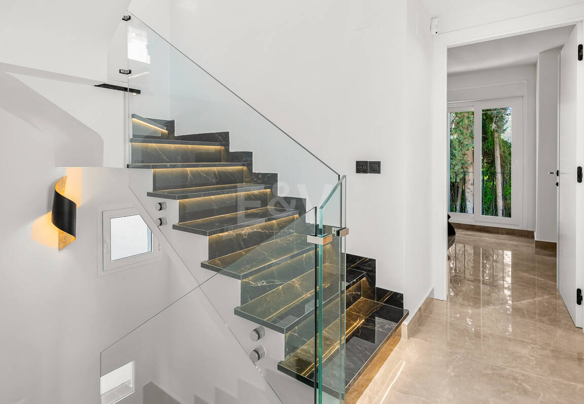 Maison de famille élégante conçue pour la vie moderne Costa del Sol