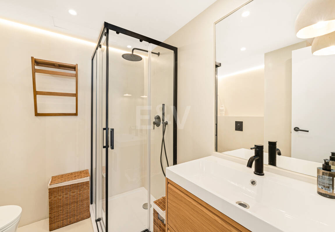 Stunning Duplex Penthouse with Huge Terrace and Open Views