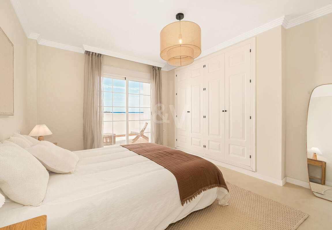 Stunning Duplex Penthouse with Huge Terrace and Open Views