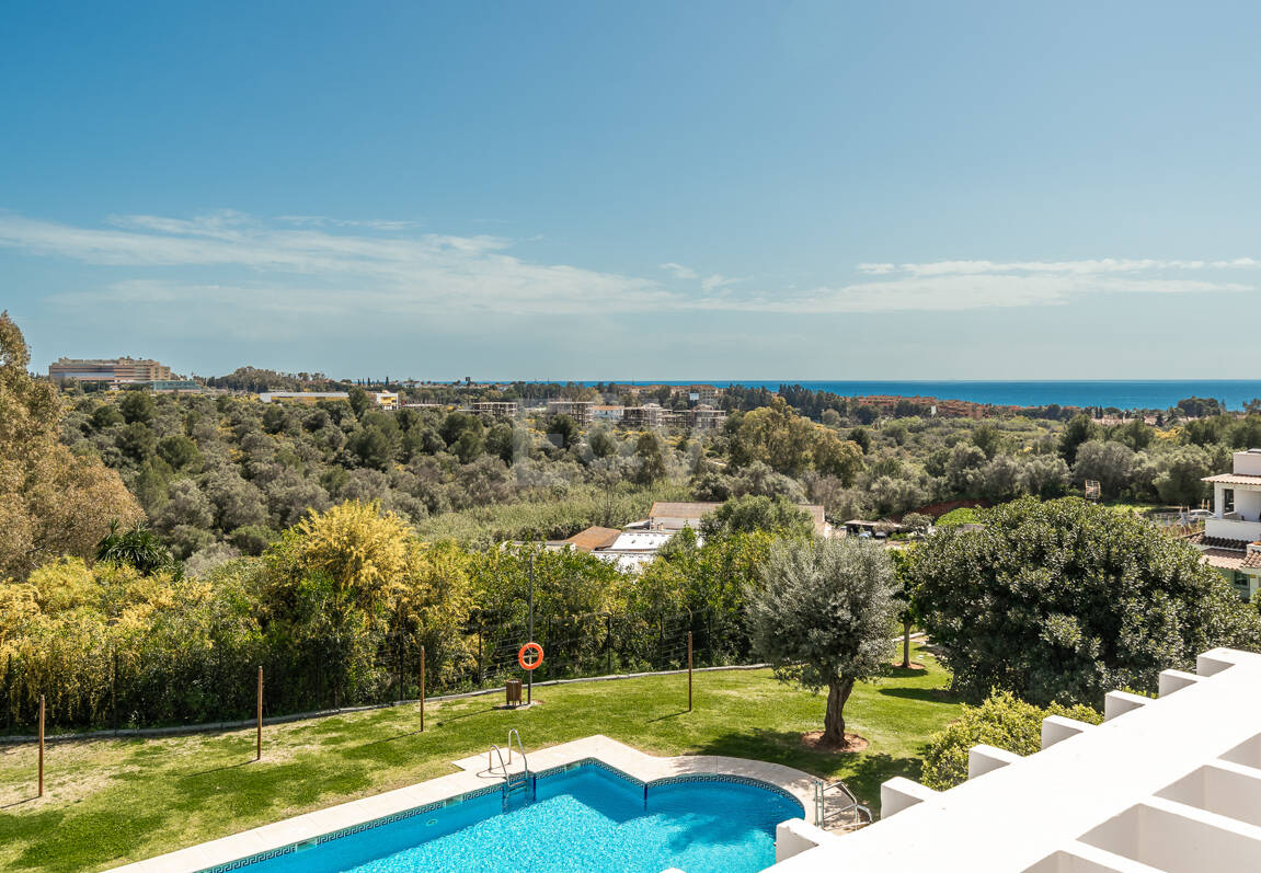 Stunning Duplex Penthouse with Huge Terrace and Open Views