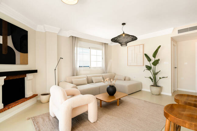 Stunning Duplex Penthouse with Huge Terrace and Open Views