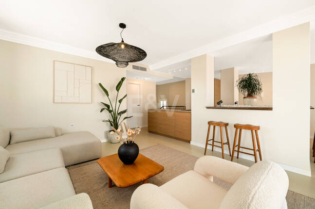 Stunning Duplex Penthouse with Huge Terrace and Open Views