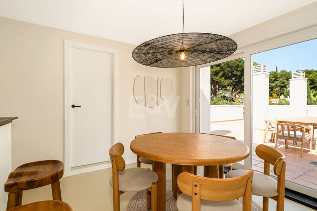 Stunning Duplex Penthouse with Huge Terrace and Open Views