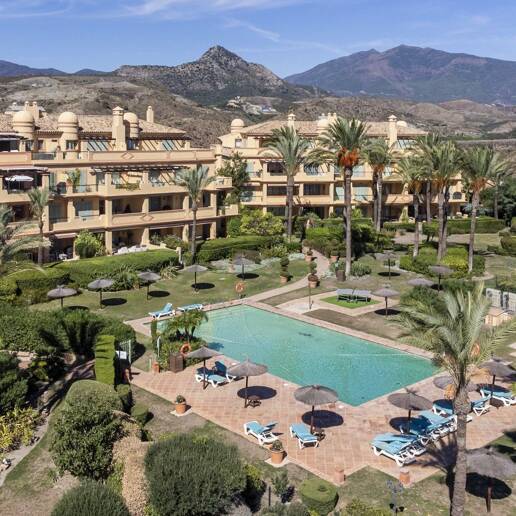 Ground-Floor Apartment in Prestigious Gated Community with Private Garden and Terrace