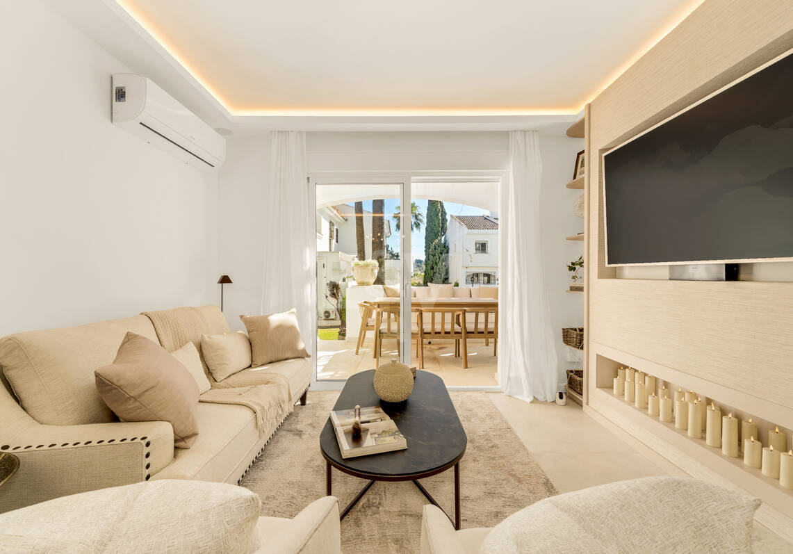 Nowoczesne Luksusowe Townhouse Obok Aloha Golf