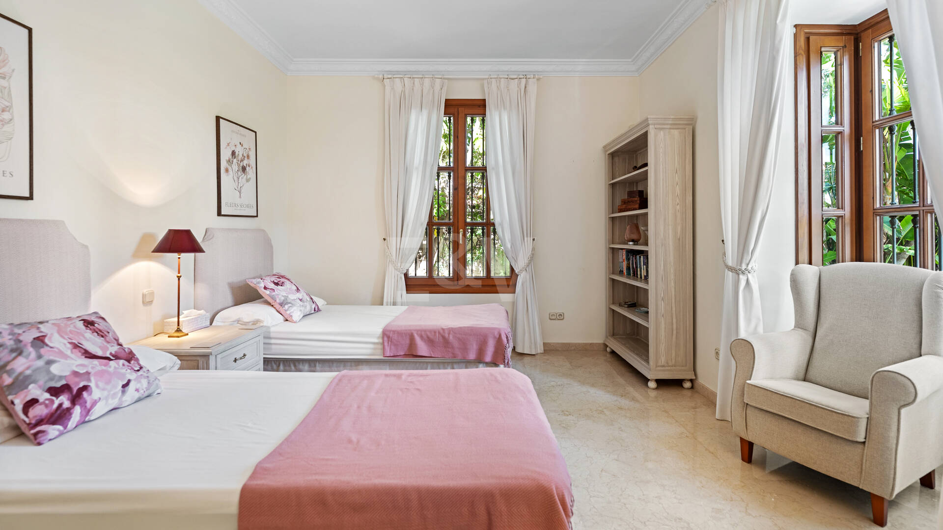 Villa à vendre en Los Arqueros, Benahavis