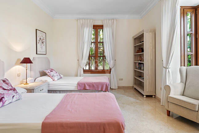 Villa à vendre en Los Arqueros, Benahavis