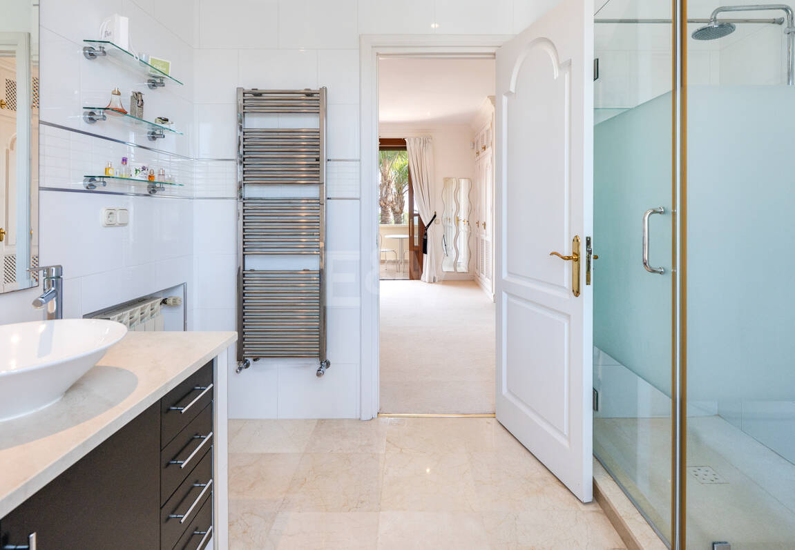 Villa à vendre en Los Arqueros, Benahavis