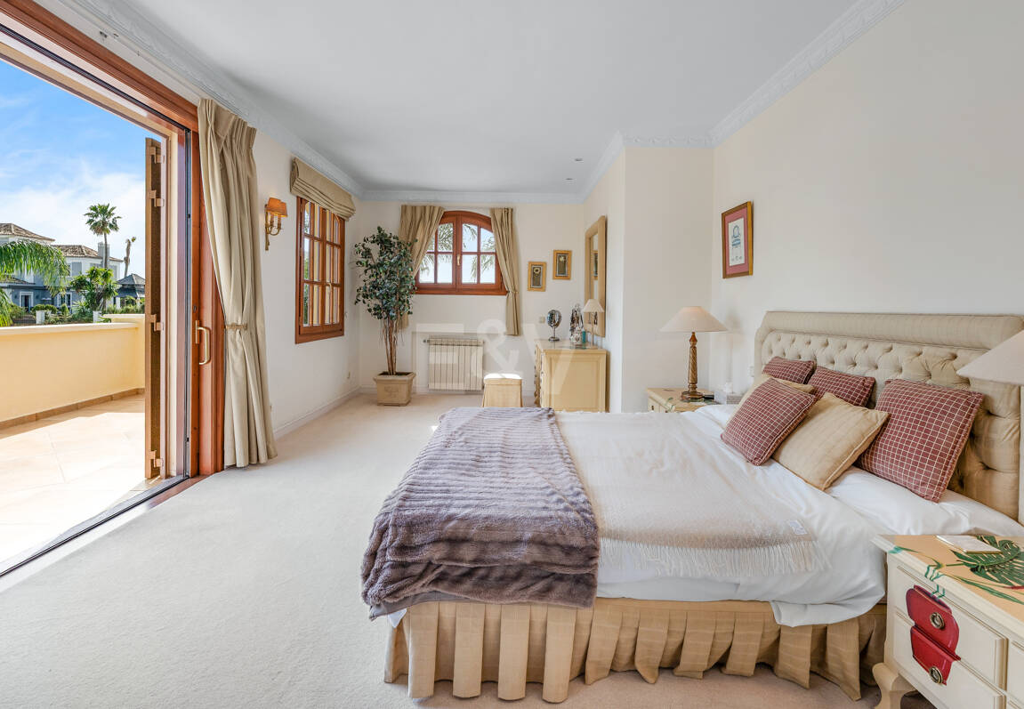 Villa à vendre en Los Arqueros, Benahavis