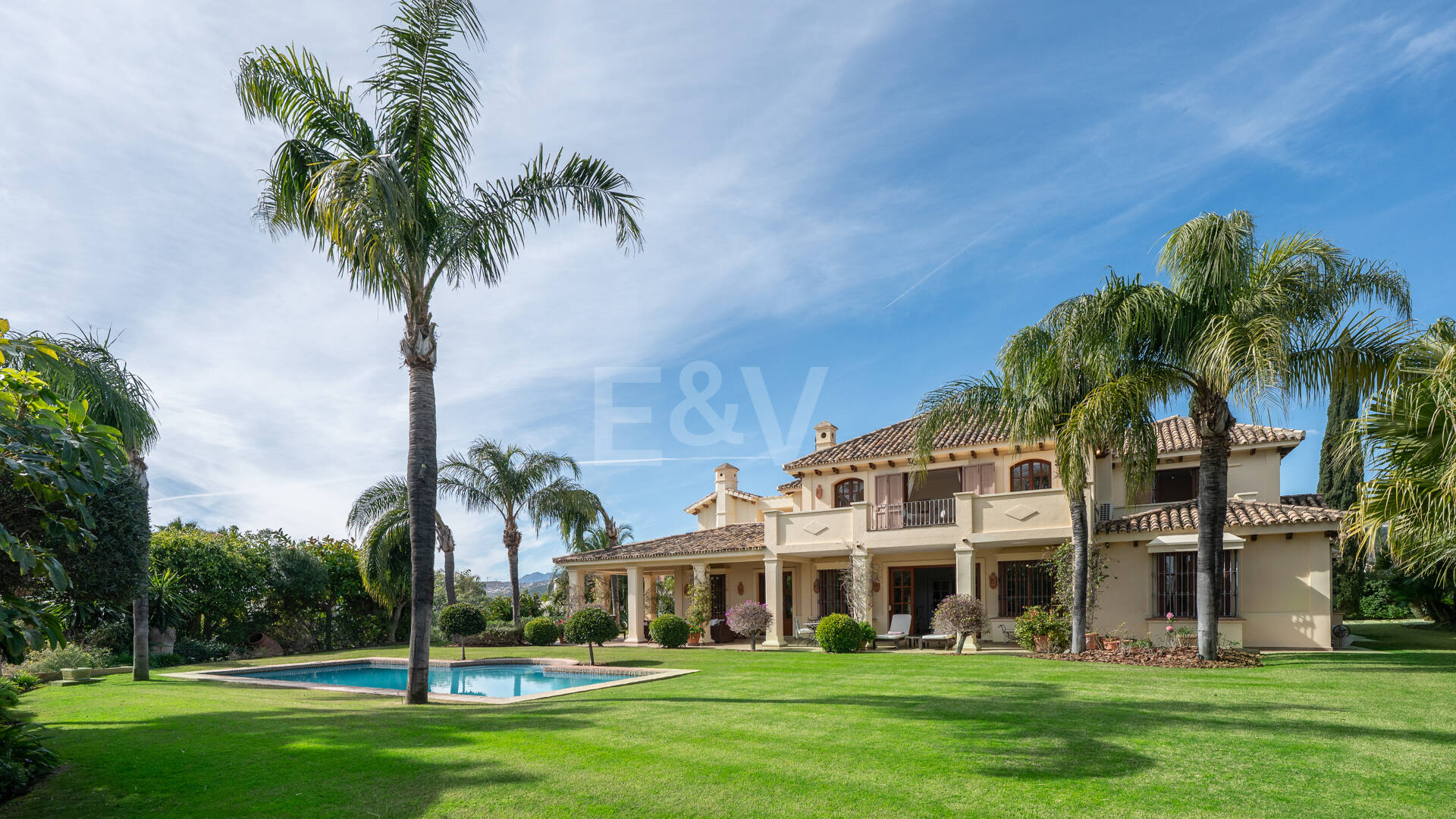 Authentic Andalusian-Style Villa with Private Heated Pool