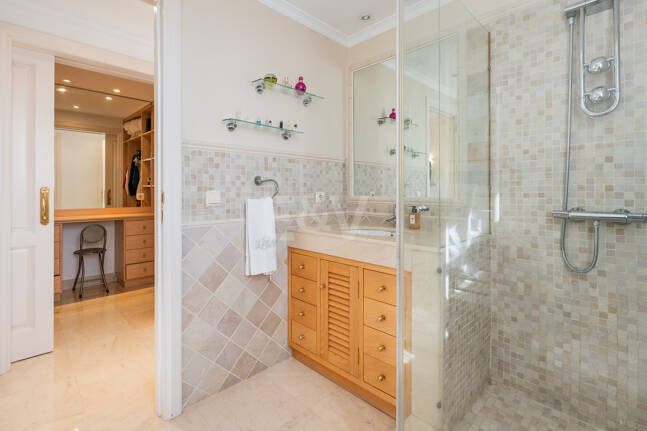 Villa à vendre en Los Arqueros, Benahavis